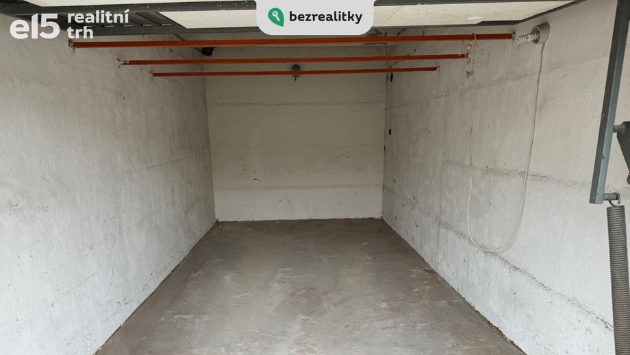 Prodej garáže, 20 m² - Hradec Králové - Pouchov