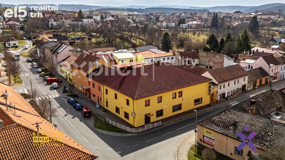 Prodej restaurace, 1 000 m² - Bojkovice