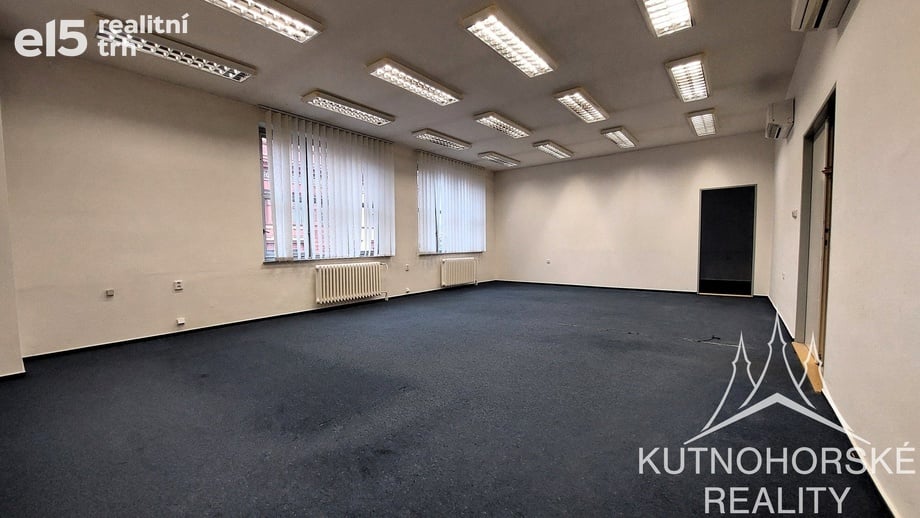 Pronájem kanceláře, 75 m² - Chrudim IV