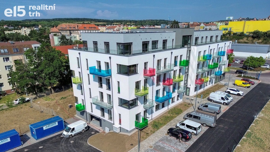 Pronájem byty 3+kk, 85 m² - Znojmo