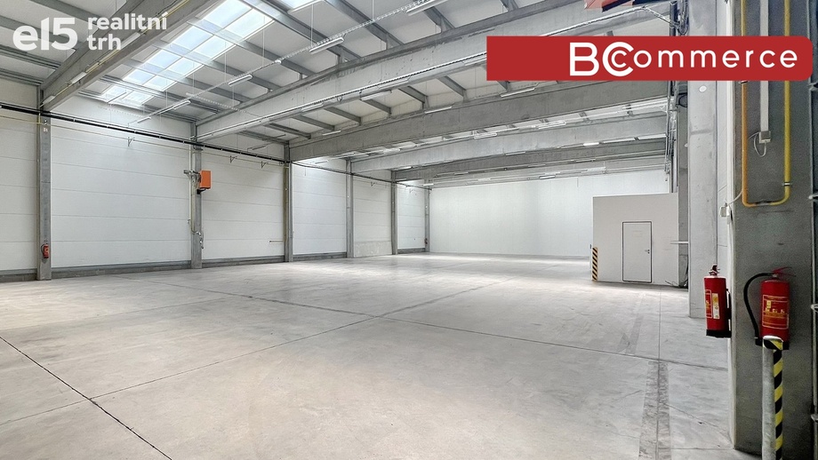 Pronájem skladu 948 m², Kuřim
