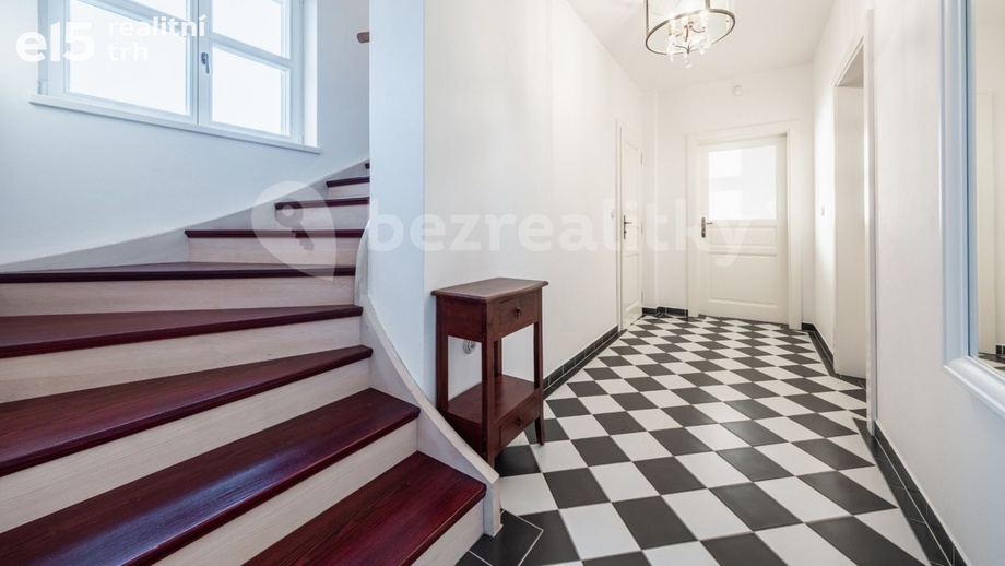 Prodej rodinné domy, 240 m² - Bukovany