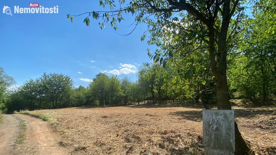 Prodej stavebního pozemku 1 674 m², Chabařovice - Roudníky