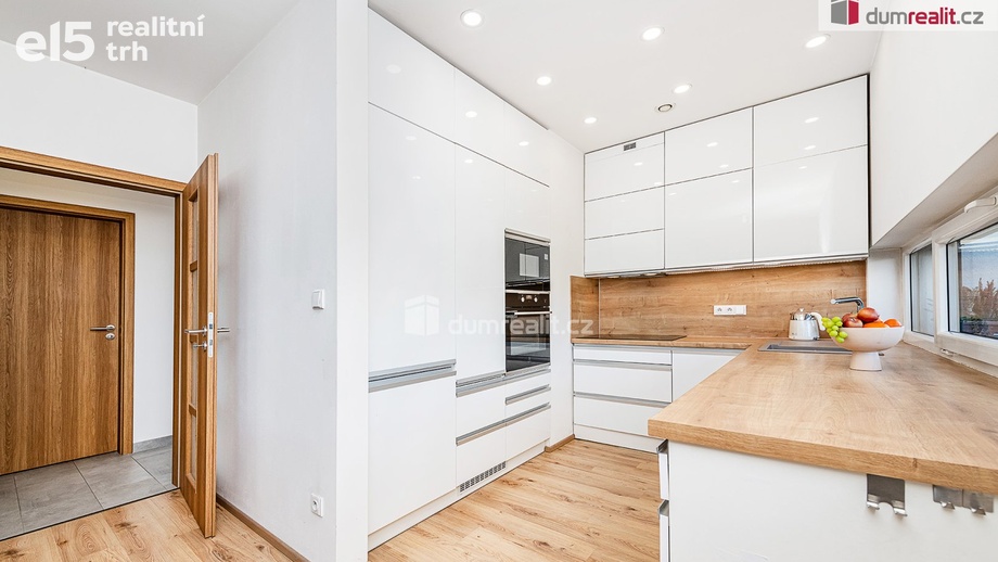 Prodej byty 2+kk, 67 m² - Roztoky