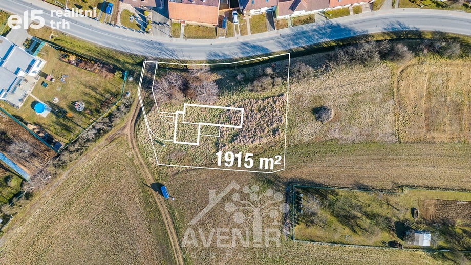 Prodej stavebního pozemku 1 915 m², Sušice