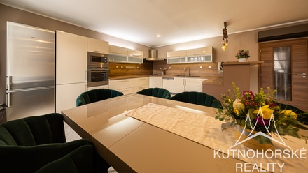 Prodej rodinného domu 317 m², Kutná Hora - Hlouška