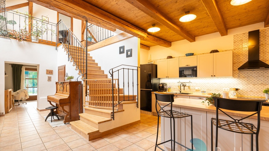 Prodej rodinného domu 295 m², Benešov nad Černou