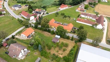 Prodej stavebního pozemku 1 000 m², Lišov