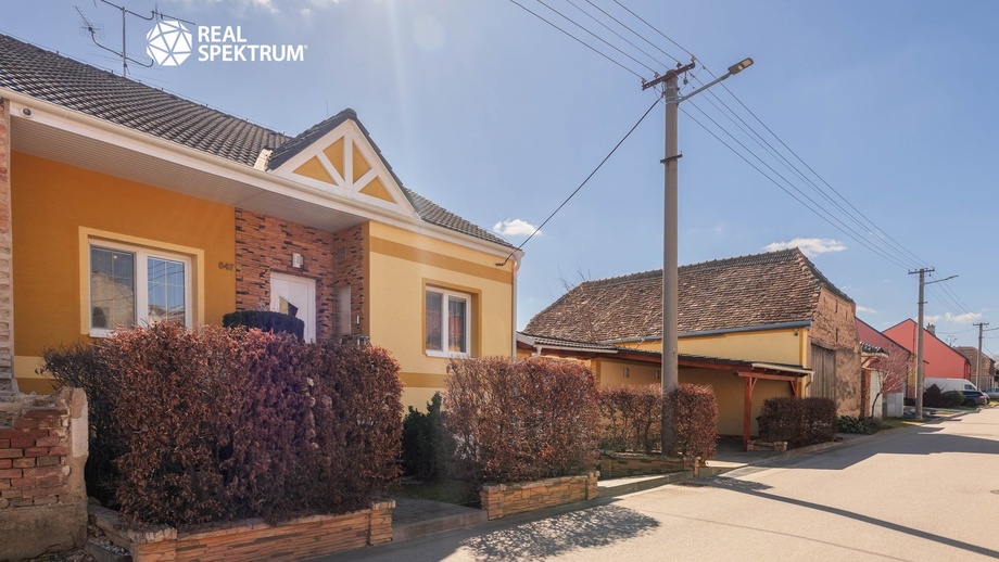 Prodej rodinného domu 268 m², Rakvice