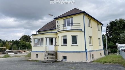 Prodej výrobního prostoru 3 000 m², Klatovy - Luby