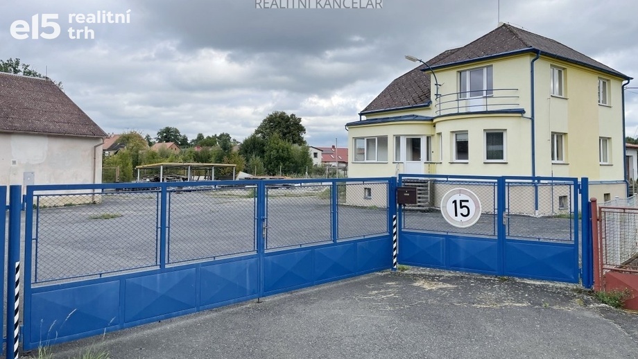 Prodej výrobního prostoru 3 000 m², Klatovy - Luby