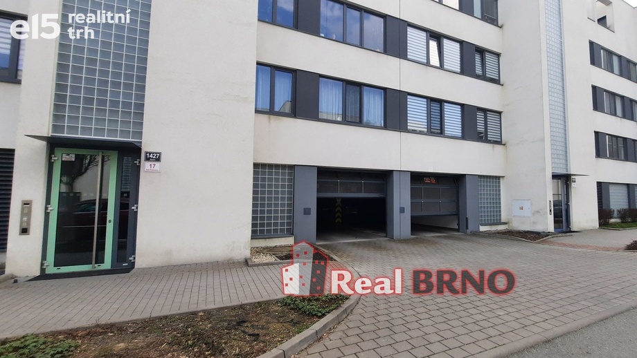 Pronájem garážové stání, 13 m² - Brno - Bystrc