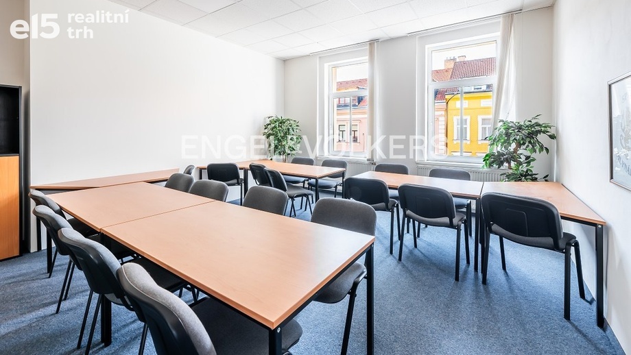 Pronájem kanceláře, 28 m² - Praha - Nusle