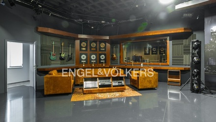 Pronájem kanceláře 678 m², Praha - Žižkov