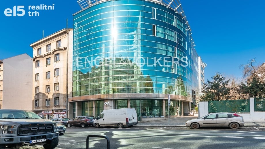 Pronájem kanceláře, 678 m² - Praha - Žižkov