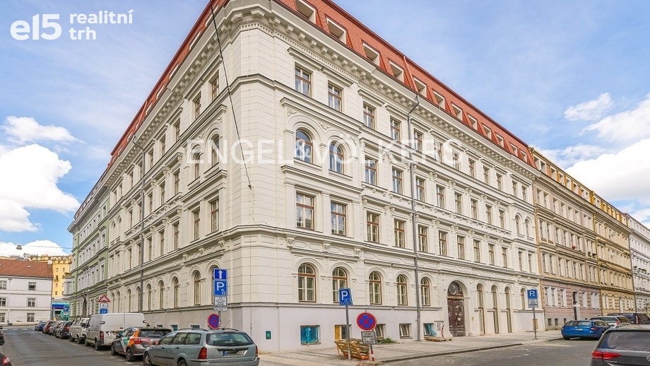 Pronájem kanceláře, 208 m² - Praha