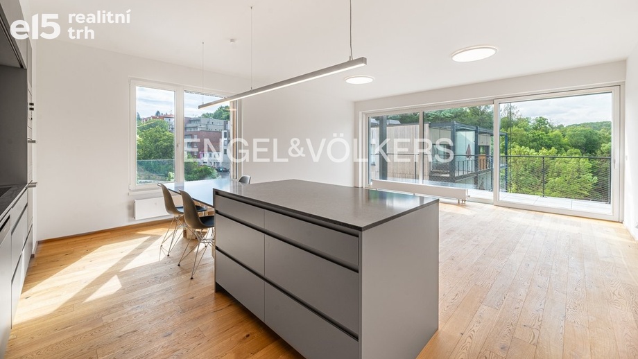 Pronájem bytu 4+kk 134 m², Praha - Smíchov