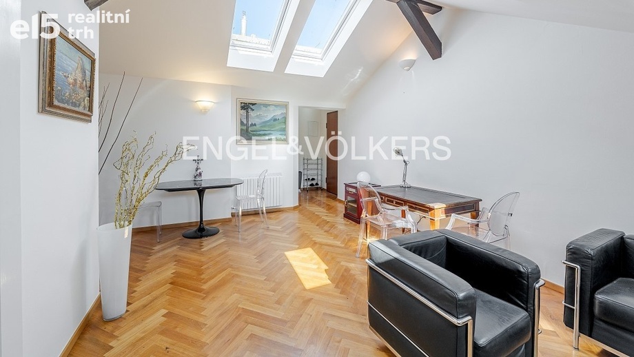 Pronájem byty 2+1, 61 m² - Praha - Staré Město