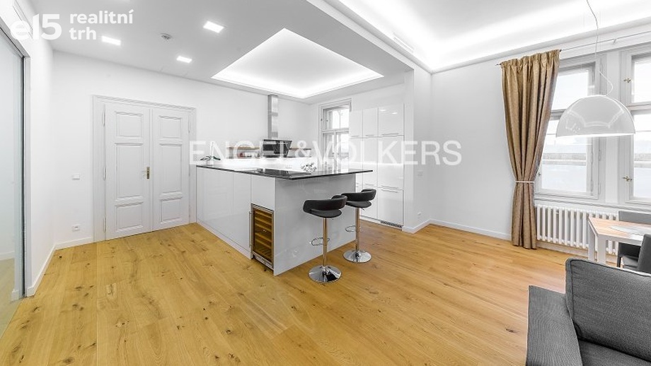 Pronájem byty 2+kk, 95 m² - Praha - Smíchov