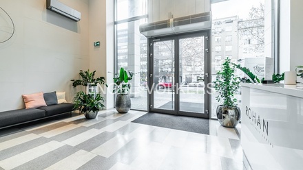 Pronájem kanceláře 553 m², Praha - Karlín