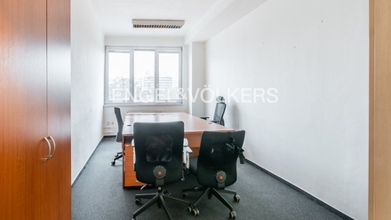 Pronájem kanceláře 516 m², Praha - Vysočany