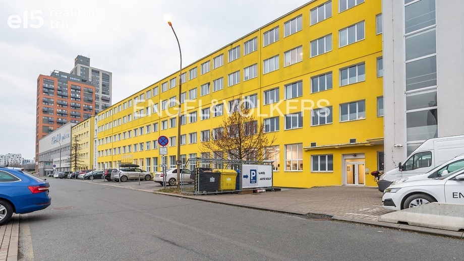 Pronájem kanceláře, 1 886 m² - Praha - Vysočany