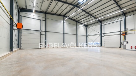 Pronájem skladu 425 m², Praha