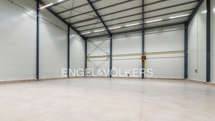 Pronájem skladu 422 m², Praha