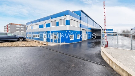 Pronájem skladu 422 m², Praha