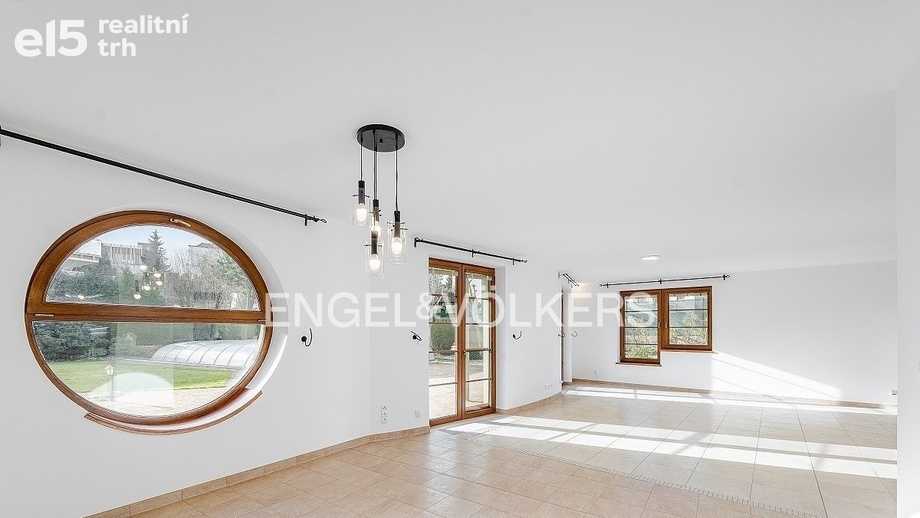 Pronájem rodinné domy, 410 m² - Praha - Nebušice