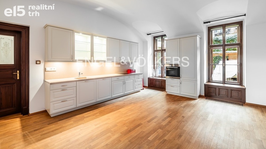 Pronájem byty 2+1, 126 m² - Praha - Malá Strana
