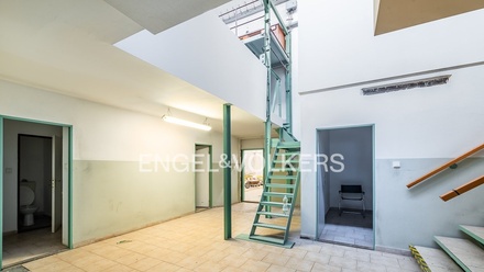 Pronájem skladu 3 100 m², Panenské Břežany