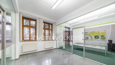 Pronájem obchodního prostoru 114 m², Praha - Nusle