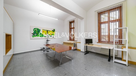 Pronájem obchodního prostoru 114 m², Praha - Nusle