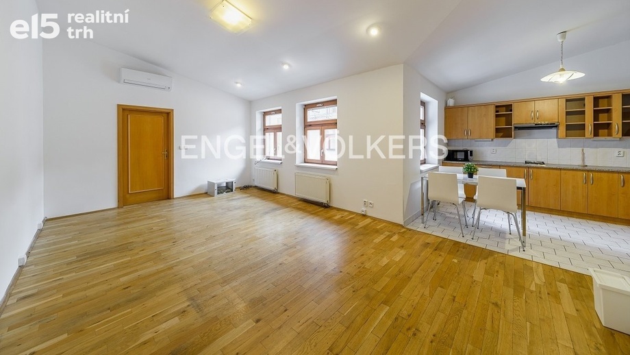 Pronájem byty 3+kk, 91 m² - Praha - Karlín