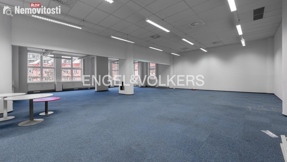 Pronájem kanceláře 985 m², Praha - Veleslavín