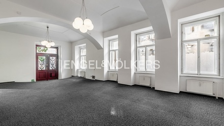 Pronájem kanceláře 343 m², Praha - Malá Strana