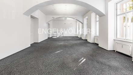 Pronájem kanceláře 343 m², Praha - Malá Strana