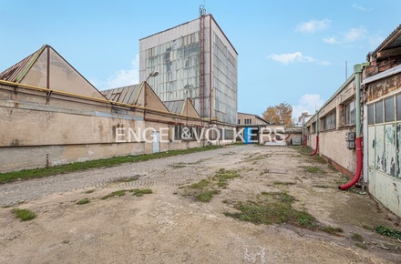 Pronájem skladu 13 240 m², Louny