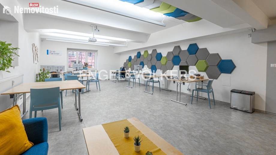 Pronájem kanceláře 75 m², Praha - Břevnov