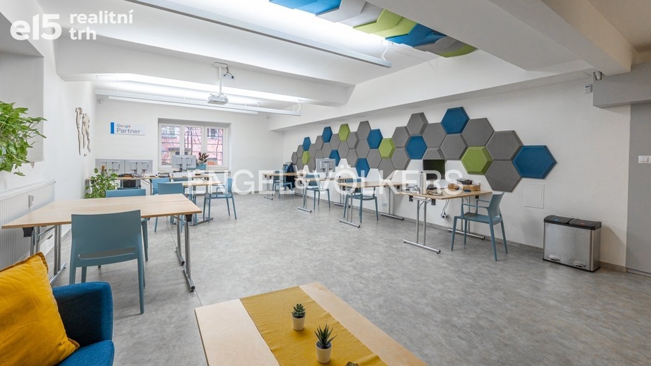 Pronájem kanceláře, 75 m² - Praha - Břevnov