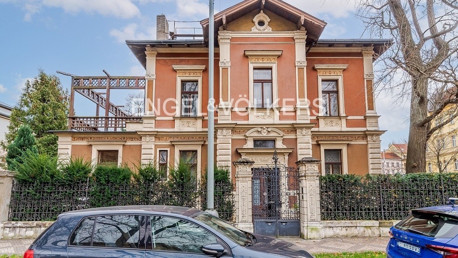 Prodej vily 400 m², Praha - Bubeneč