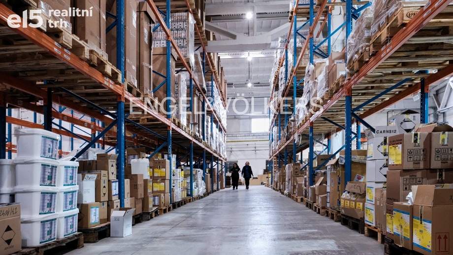 Pronájem skladu 2 500 m², Humpolec