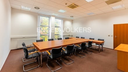 Pronájem kanceláře 1 386 m², Plzeň - Skvrňany