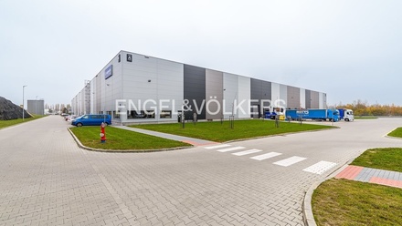 Pronájem skladu 1 500 m², Kladno - Dubí