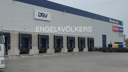 Pronájem skladu 20 000 m², Zdice