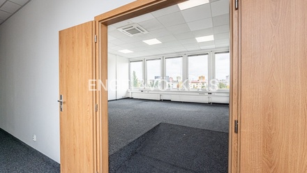 Pronájem kanceláře 382 m², Praha - Strašnice