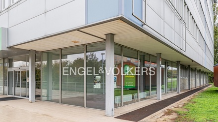 Pronájem obchodního prostoru 142 m², Praha - Strašnice