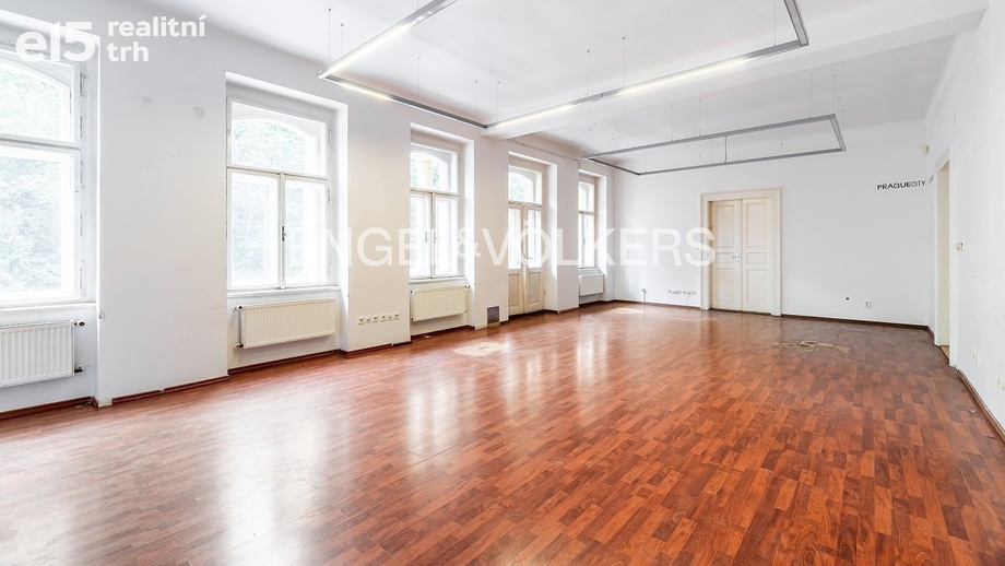 Pronájem kanceláře, 358 m² - Praha - Vinohrady