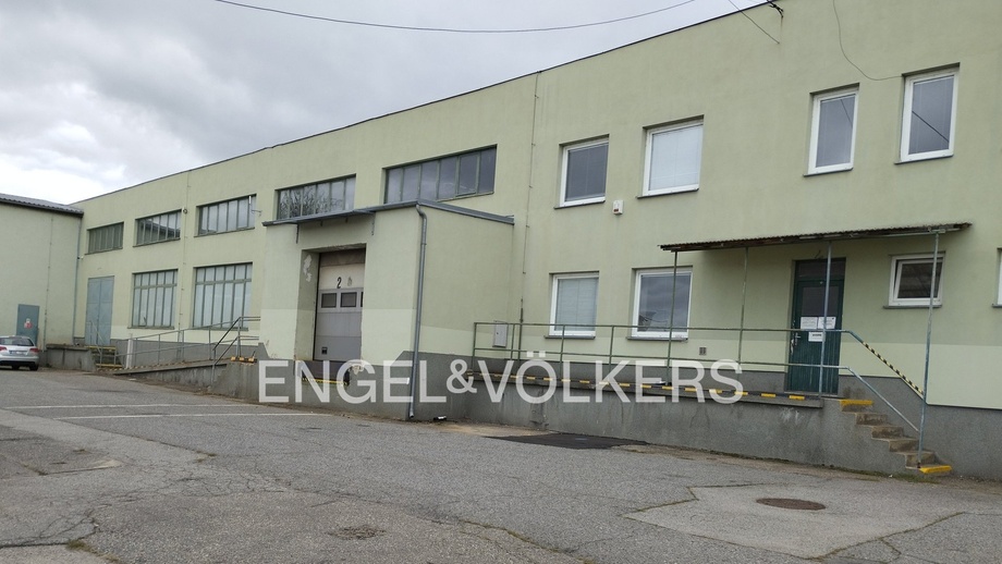 Pronájem skladu 50 m², Benešov